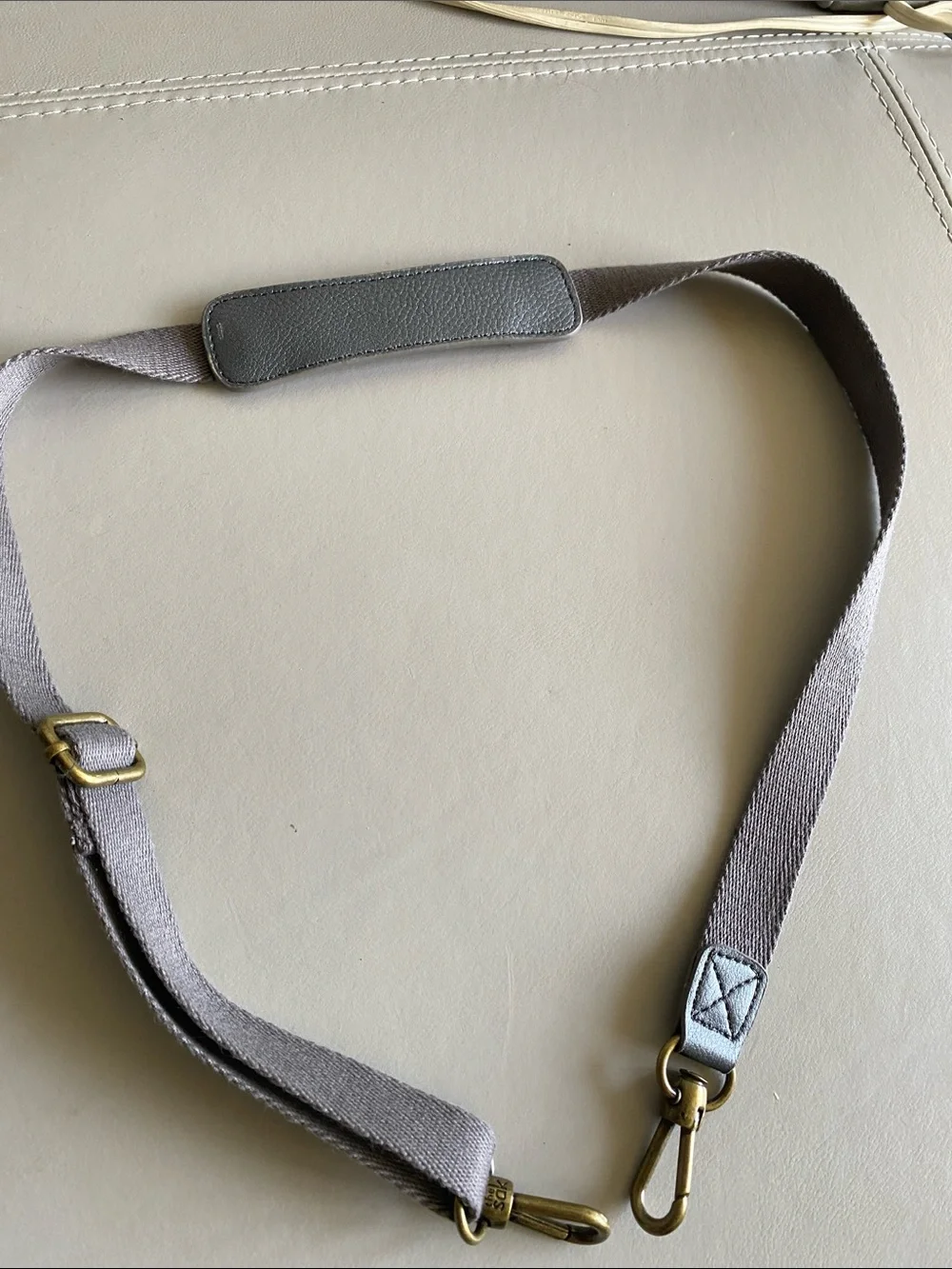 Adjustable Gray Canvas Strap with Leather Pad for Bags